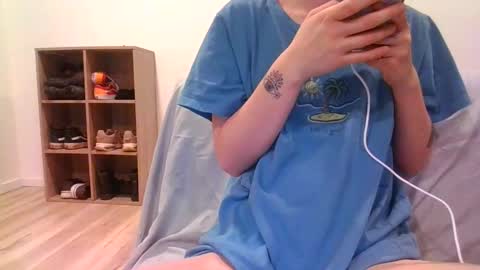 Snapshot of alliebearx chatting on 9, 3, 2025 alliebearx online show from 9, 3, 2025