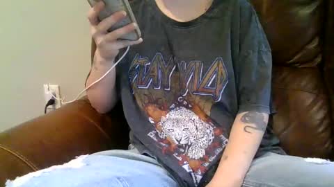 Snapshot of alliebearx chatting on 11, 1, 2026 alliebearx online show from 11, 1, 2026