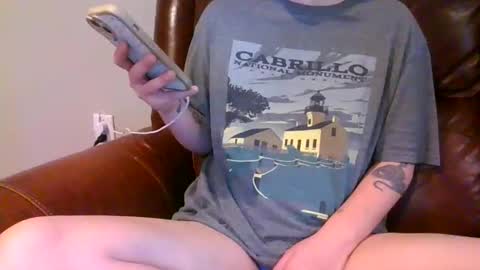 Snapshot of alliebearx chatting on 18, 1, 2026 alliebearx online show from 18, 1, 2026
