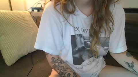 Snapshot of alliebearx chatting on 17, 7, 2026 alliebearx online show from 17, 7, 2026