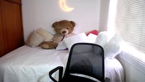 Snapshot of allierose_ chatting on 31, 1, 2025 Allie  online show from 31, 1, 2025