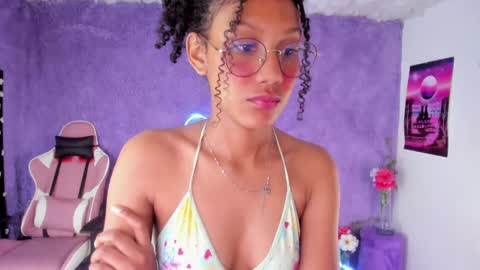 Snapshot of allis0n_ik chatting on 6, 3, 2025 ALLIS0N IK online show from 6, 3, 2025
