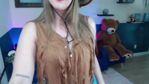 Snapshot of allison_hill19 chatting on 7, 10, 2025 Alli online show from 7, 10, 2025