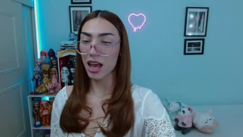Snapshot of allisonblossom chatting on 5, 2, 2025 online show from 5, 2, 2025