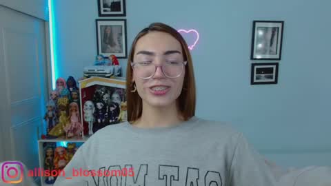 Snapshot of allisonblossom chatting on 8, 2, 2025 online show from 8, 2, 2025