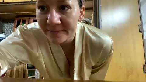 allisonlove2 online show from 24, 4, 2026