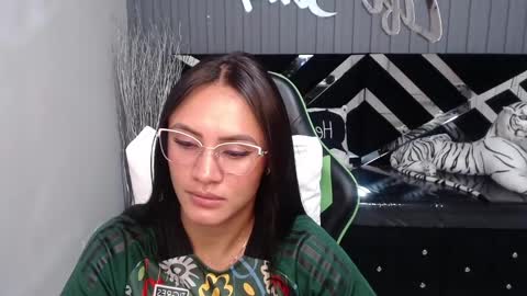 Snapshot of allisson_a chatting on 6, 2, 2025 Allisson online show from 6, 2, 2025