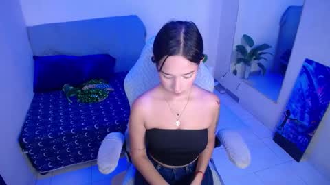 Snapshot of alloy_tiny chatting on 21, 3, 2026 alloy_tiny online show from 21, 3, 2026