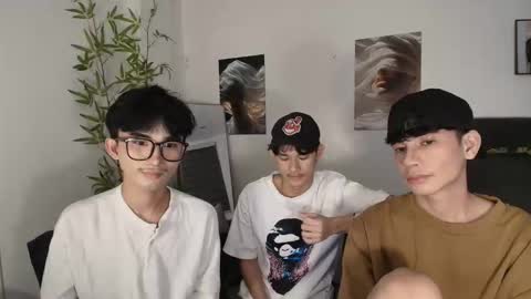 Snapshot of alluring_alpha chatting on 25, 5, 2026 kim and josh online show from 25, 5, 2026