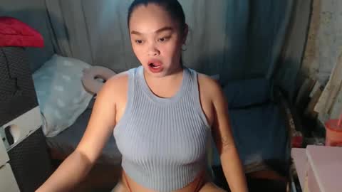 Snapshot of alluring_bobbies chatting on 1, 11, 2025 dhiharu online show from 1, 11, 2025