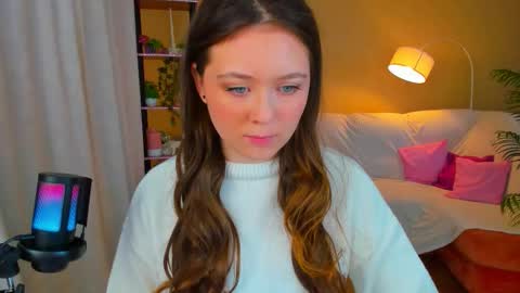 alluringeyess online show from 28, 9, 2025