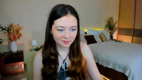 alluringeyess online show from 10, 10, 2025