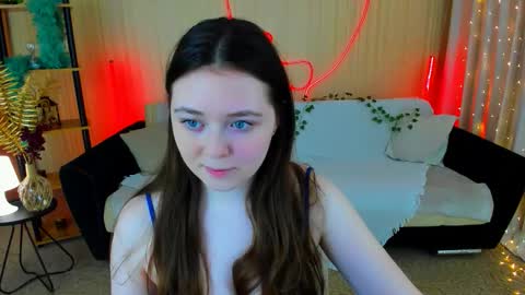 Snapshot of alluringeyess chatting on 1, 2, 2026 alluringeyess online show from 1, 2, 2026