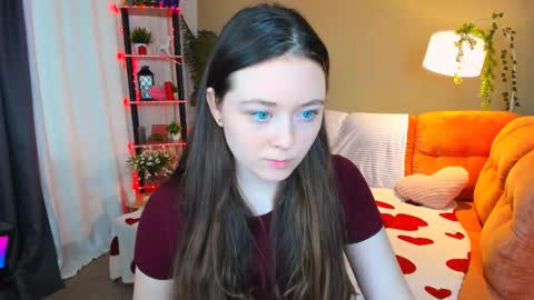 Snapshot of alluringeyess chatting on 5, 4, 2026 alluringeyess online show from 5, 4, 2026