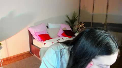 Snapshot of alluringeyess chatting on 12, 4, 2026 alluringeyess online show from 12, 4, 2026