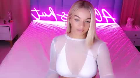 AlwaysHot online show from 9, 11, 2025