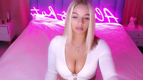 AlwaysHot online show from 10, 11, 2025