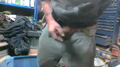 allwolf0323 online show from 8, 11, 2025