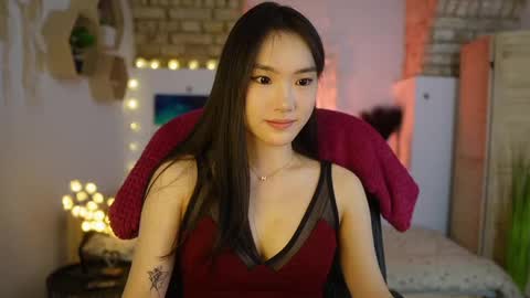 Allyah Sky online show from 28, 2, 2025