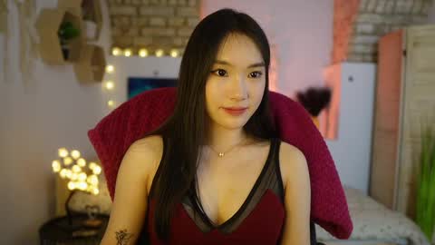 Allyah Sky online show from 1, 3, 2025