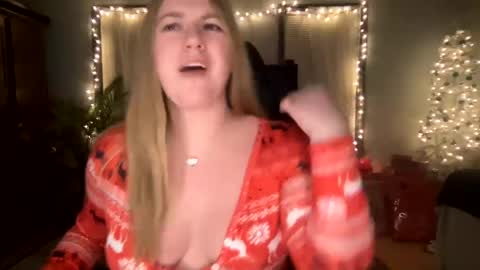 Snapshot of allyanalangel chatting on 10, 12, 2024 allyanalangel online show from 10, 12, 2024