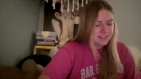 Snapshot of allyanalangel chatting on 5, 1, 2025 allyanalangel online show from 5, 1, 2025