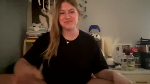 Snapshot of allyanalangel chatting on 9, 1, 2025 allyanalangel online show from 9, 1, 2025