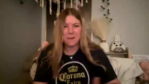 Snapshot of allyanalangel chatting on 2, 2, 2025 allyanalangel online show from 2, 2, 2025