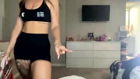 Ally Mae online show from 17, 10, 2025