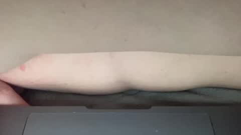 Snapshot of allyoursdaddyio chatting on 4, 1, 2025 allyoursdaddyio online show from 4, 1, 2025