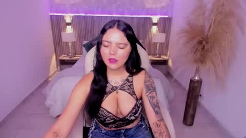 allyson_brownn online show from 14, 12, 2025