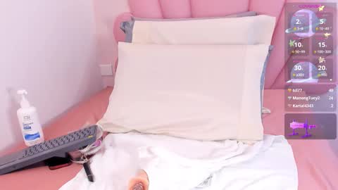 Snapshot of allyson_petite chatting on 23, 10, 2025 Allyson online show from 23, 10, 2025