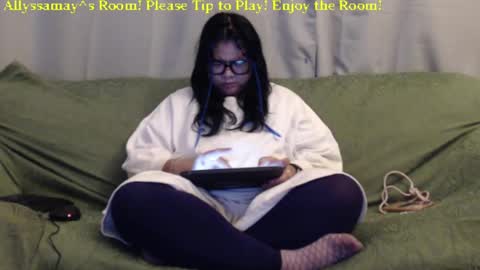 Allyssamay online show from 12, 1, 2025
