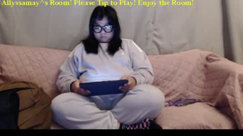 Allyssamay online show from 27, 3, 2026