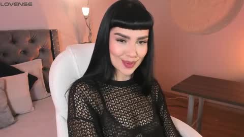 Mia online show from 9, 4, 2026