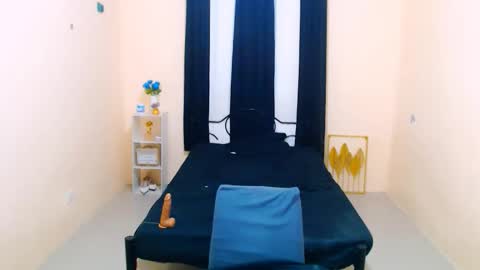 Snapshot of almirablont13 chatting on 26, 10, 2025 Almira online show from 26, 10, 2025