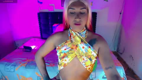 alondragill_ online show from 22, 7, 2026