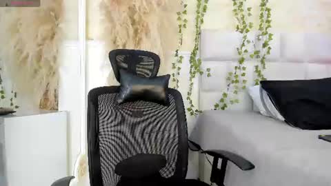 ALONDRA CUTE online show from 30, 6, 2026