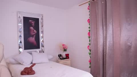 Snapshot of alondrraparrow chatting on 6, 3, 2025 Alondra online show from 6, 3, 2025
