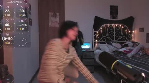 Snapshot of alone_together_ chatting on 29, 11, 2025 luca or garu D online show from 29, 11, 2025