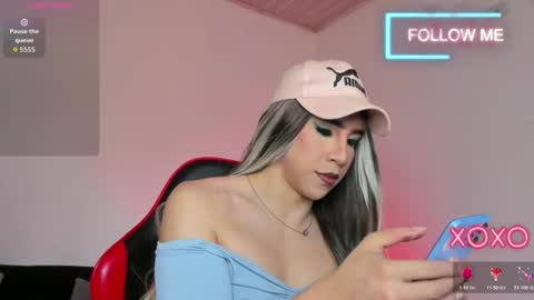 Hazel Bowie online show from 12, 2, 2026