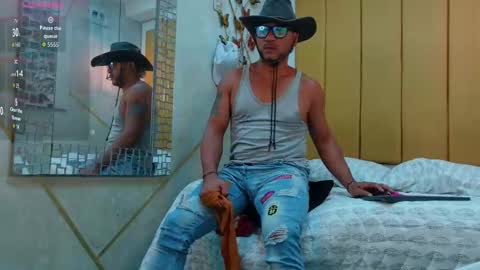 Snapshot of alpha_kong chatting on 22, 10, 2025 Alpha online show from 22, 10, 2025