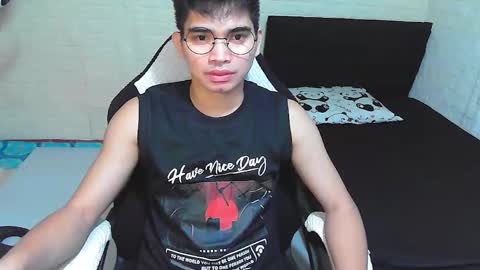 Snapshot of alpha_rider chatting on 25, 11, 2025 Angelo online show from 25, 11, 2025