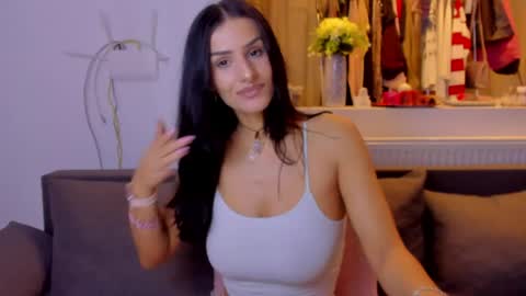 Snapshot of alphaqueenx chatting on 27, 4, 2026 Michelle online show from 27, 4, 2026