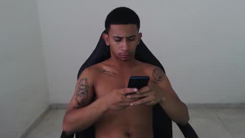 Snapshot of alphas_latins chatting on 18, 4, 2026 alphas_latins online show from 18, 4, 2026