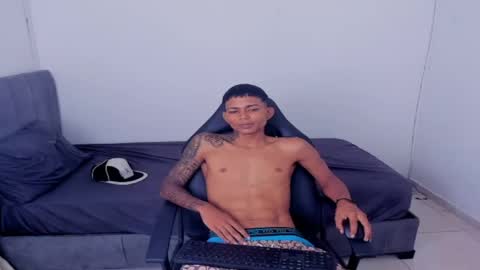 Snapshot of alphas_latins chatting on 29, 4, 2026 alphas_latins online show from 29, 4, 2026