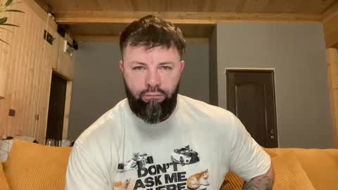 Snapshot of alphasparks chatting on 30, 11, 2025 Jhonny online show from 30, 11, 2025