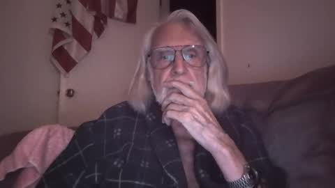 AlphaUniform online show from 8, 4, 2026