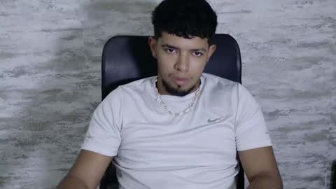 Snapshot of alucard_smith_ chatting on 19, 9, 2025 Smith and lucy online show from 19, 9, 2025