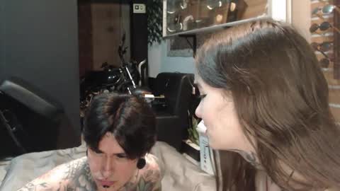 Snapshot of alucardcarmilaa chatting on 5, 10, 2025 Alucard Carmila online show from 5, 10, 2025